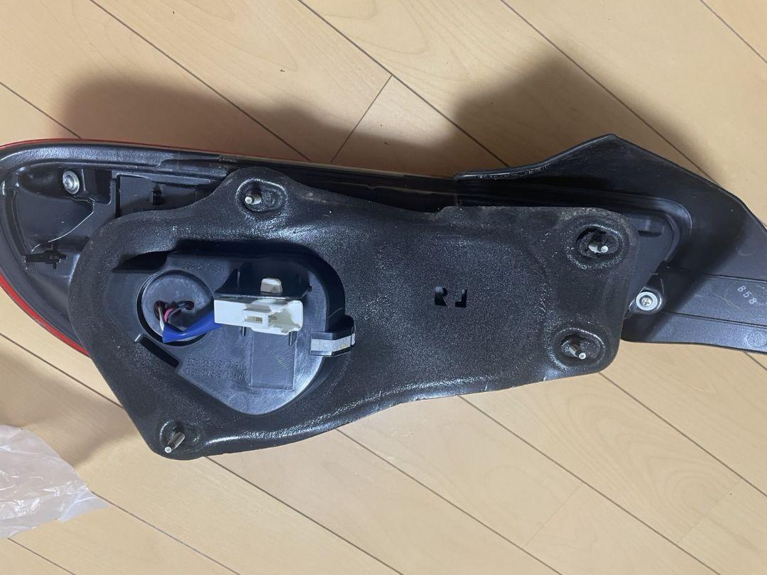 86後期型 純正テールランプ