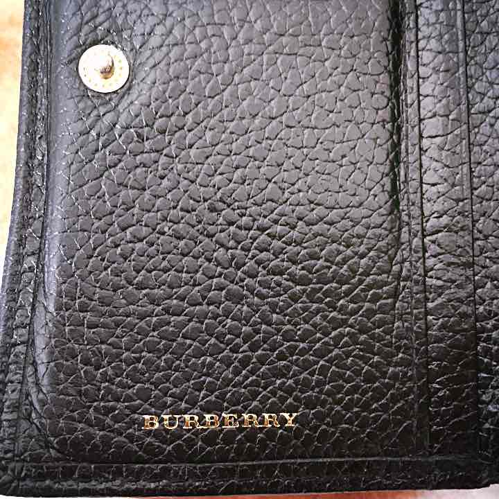 BURBERRY 二つ折り財布