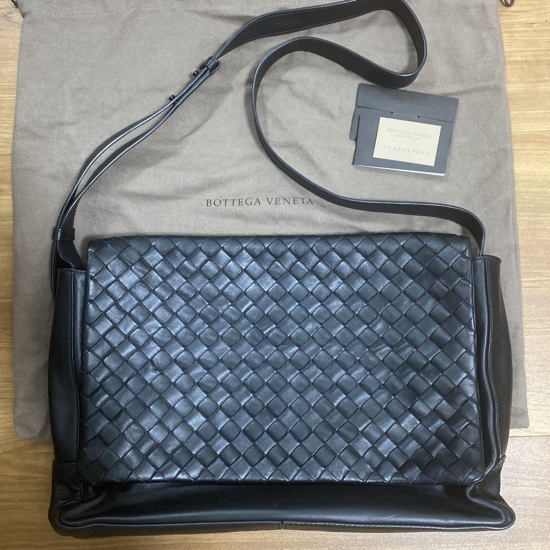 BOTTEGA VENETA ブラックショルダーバッグ Bottega Veneta ブラック ショルダーバッグ - メルカリ