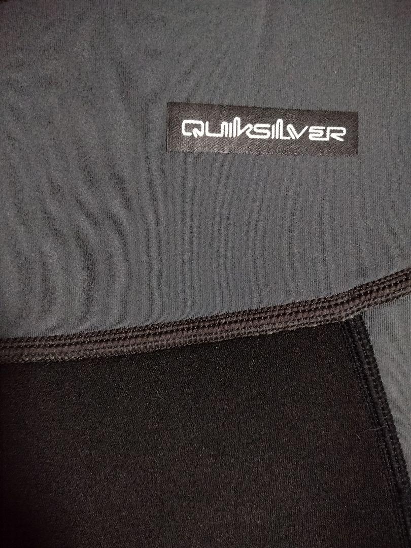 美品！QUIKSILVER スプリングMサイズ