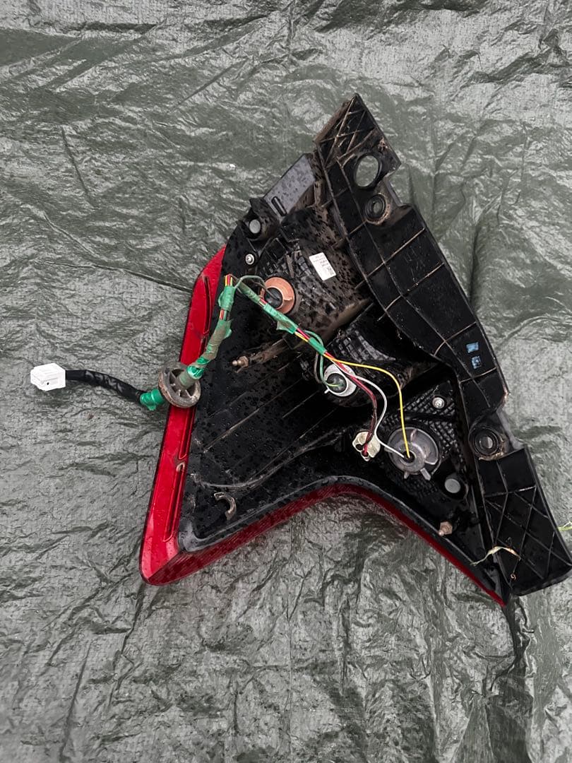 日産ノートE12NISMO テールランプ テールライト DBA-E12 日産ノートE12NISMO テールランプ テールライト DBA-E12