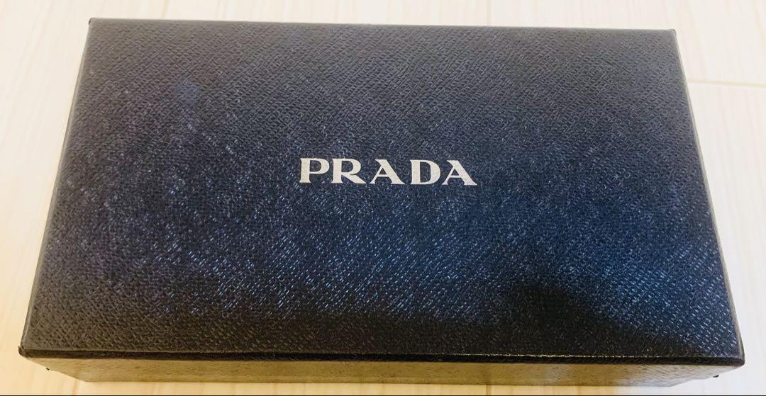 PRADA ブラック キルティング 長財布