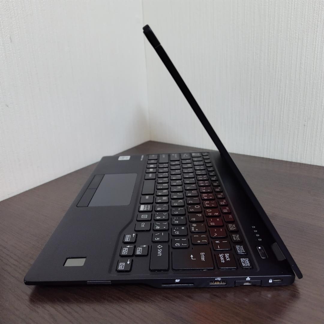 【第１０世代Corei5：薄型モバイル】富士通／U9310D／8GB／256GB