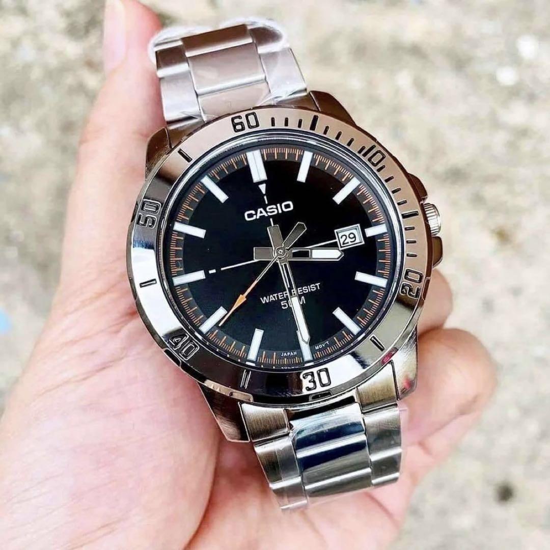 カシオ アナログ腕時計　新品　海外輸入ビッグフェイス　ステンレススチールモデル