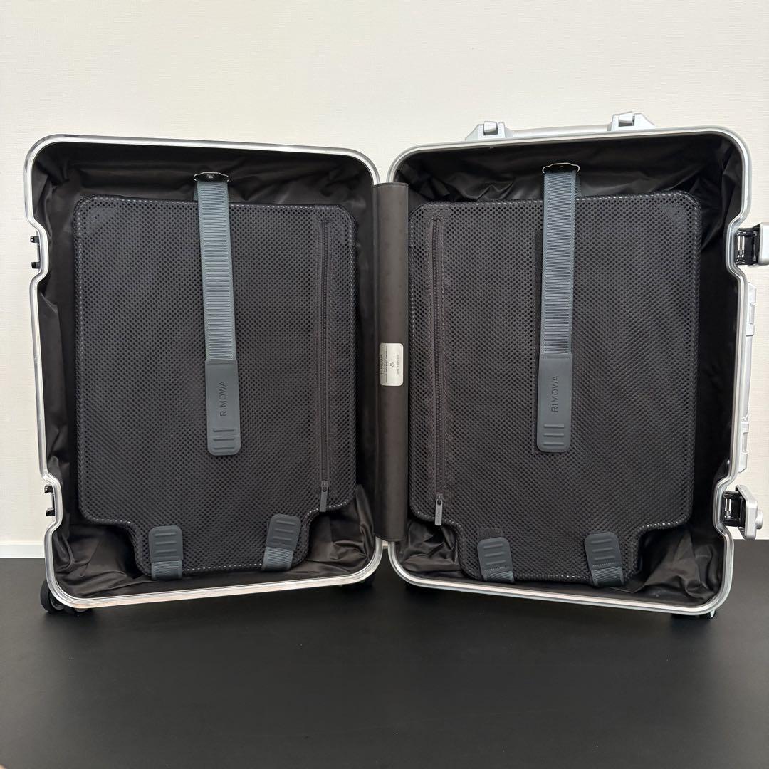 生涯保証・2023年製・美品 RIMOWA ORIGINAL CABIN 35L - メルカリ