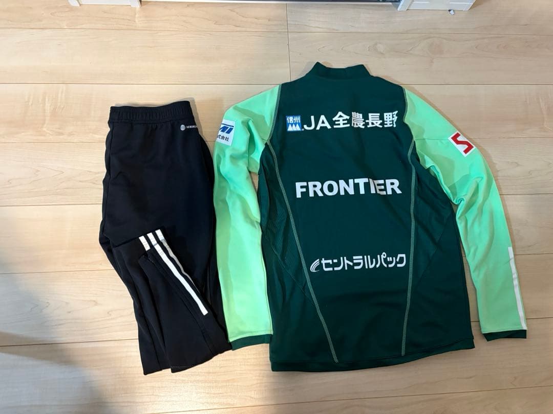 松本山雅 練習着 アディダス 長袖ジャージ 緑/ライトグリーン パンツ付き 松本山雅 練習着 アディダス 長袖ジャージ 緑/ライトグリーン パンツ付き