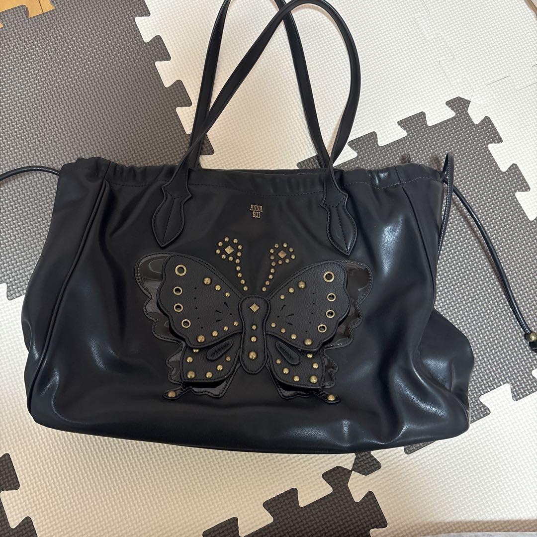 ANNA SUI レザーバッグ ネイビー 蝶モチーフ 新品アナスイショルダーバッグ 蝶のモチーフ