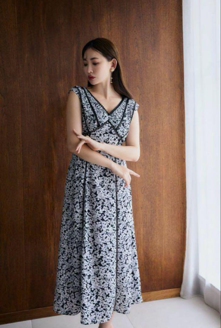 【 Herlipto 】Lace Trimmed Floral Dress Herlipto Lace Trimmed Floral Dress sun