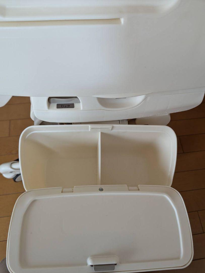 コンビ　ネムリラ　オートスウィング　combi　バウンサー　ハイローチェア