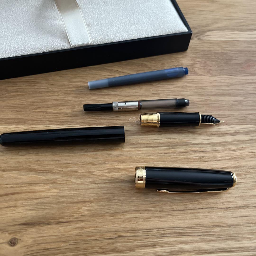 Parker パーカー　万年筆 黒　18k750 インクカードリッジ付