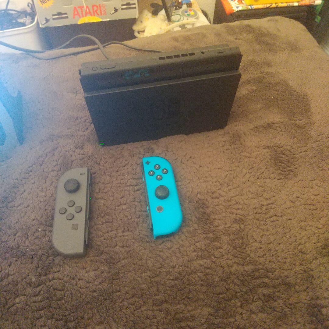 Nintendo switch joycon付きセット