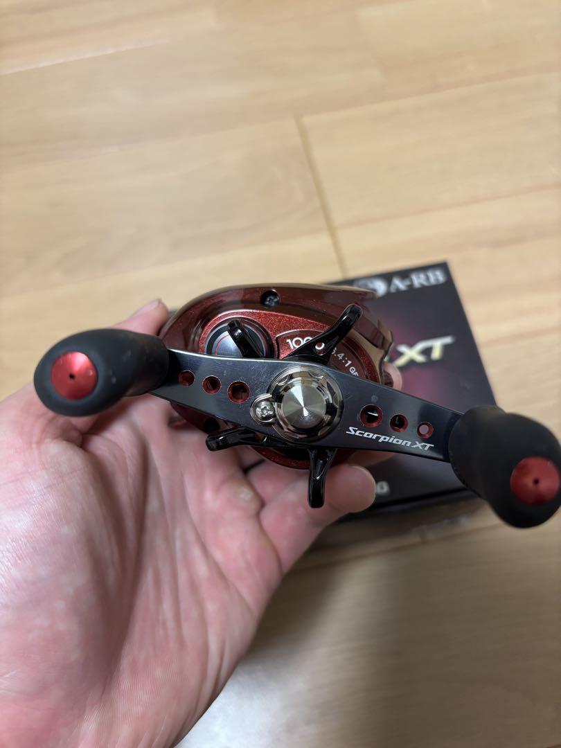 SHIMANO Scorpion XT 1000 ベイトリール