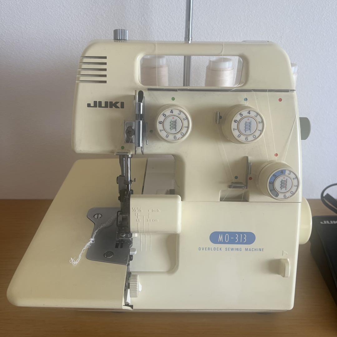 ロックミシン JUKI MO-313 糸6セット付