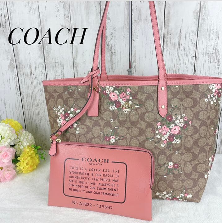 送料無料・名入れ彫刻 新品コーチバッグ F29547 花柄 トートバッグ
