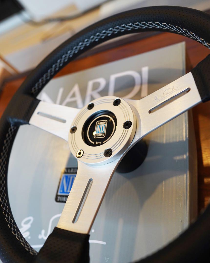 【最終値下げ】ナルディ（NARDI） クラシック レザーステアリング 13インチ