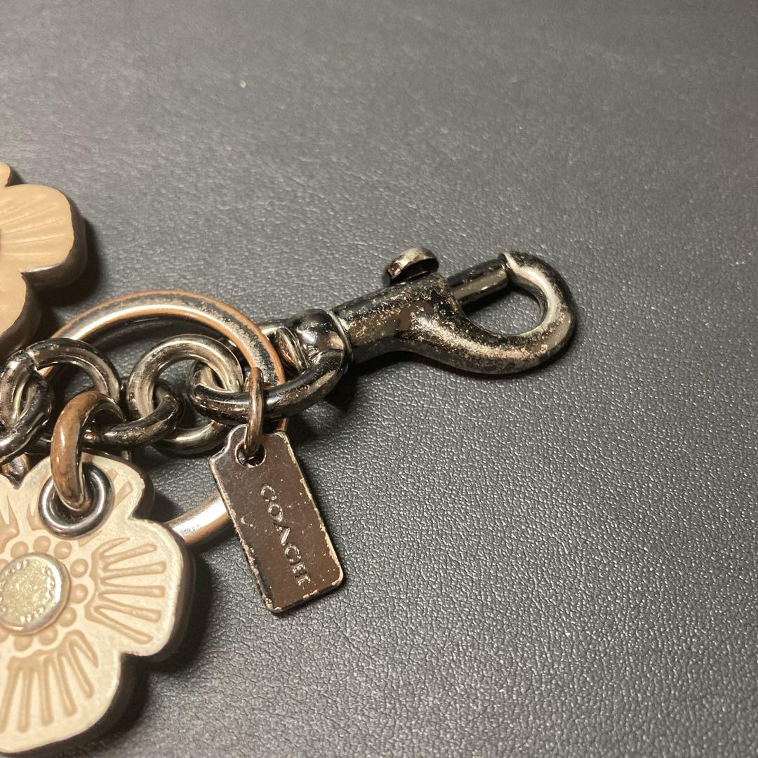 コーチ coach ティローズ キーチャーム ベージュ フラワー 花