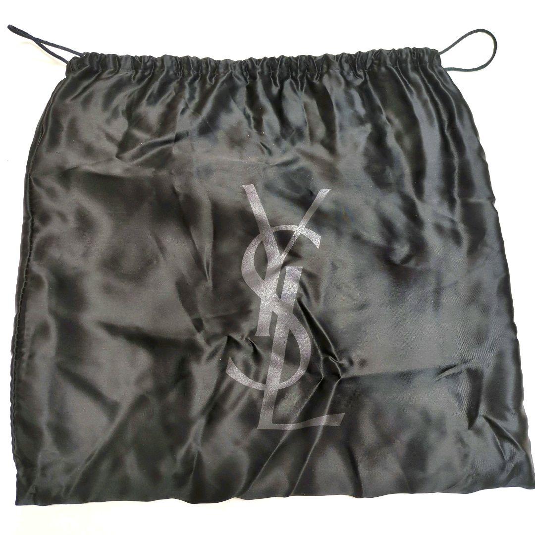 Yves Saint Laurent レザー クラッチバッグ シルバー