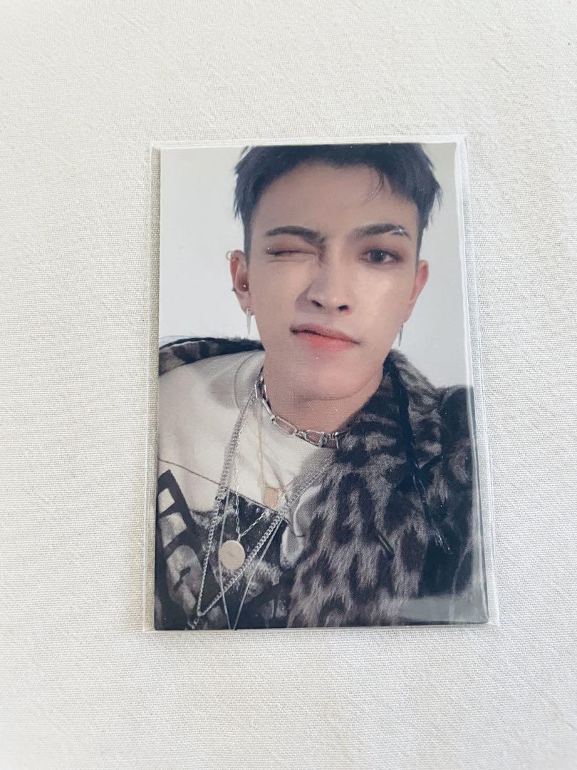 ATEEZ ホンジュン　トレカ　MMT all to action Z ATEEZ トレカ all to action ホンジュン MMT ①