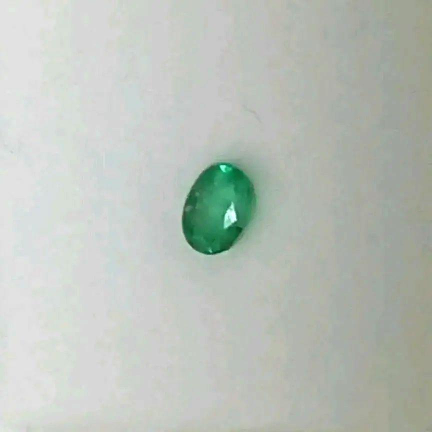 天然エメラルド 0.21CT
