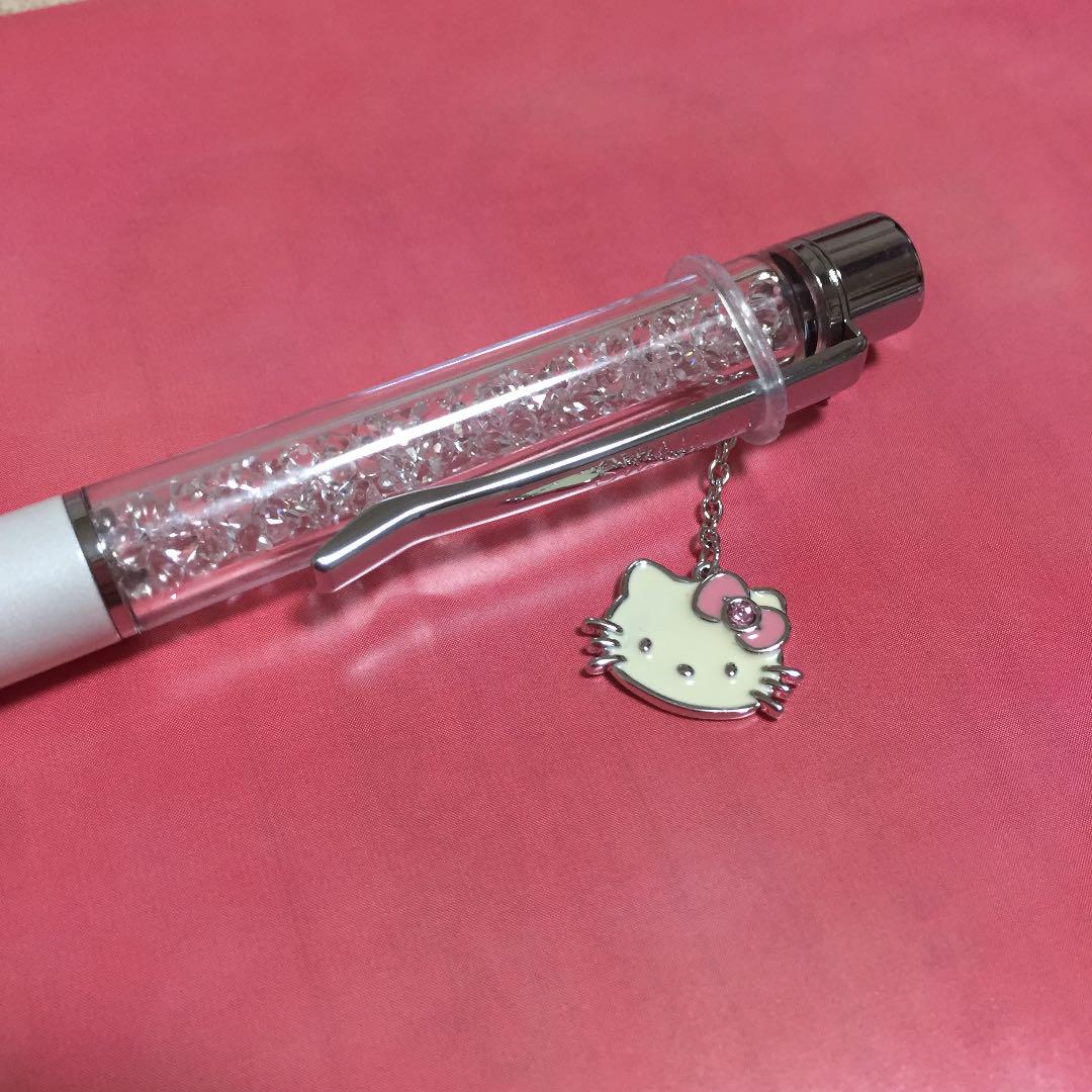 新品】スワロフスキー&ハローキティーのコラボ ボールペン
