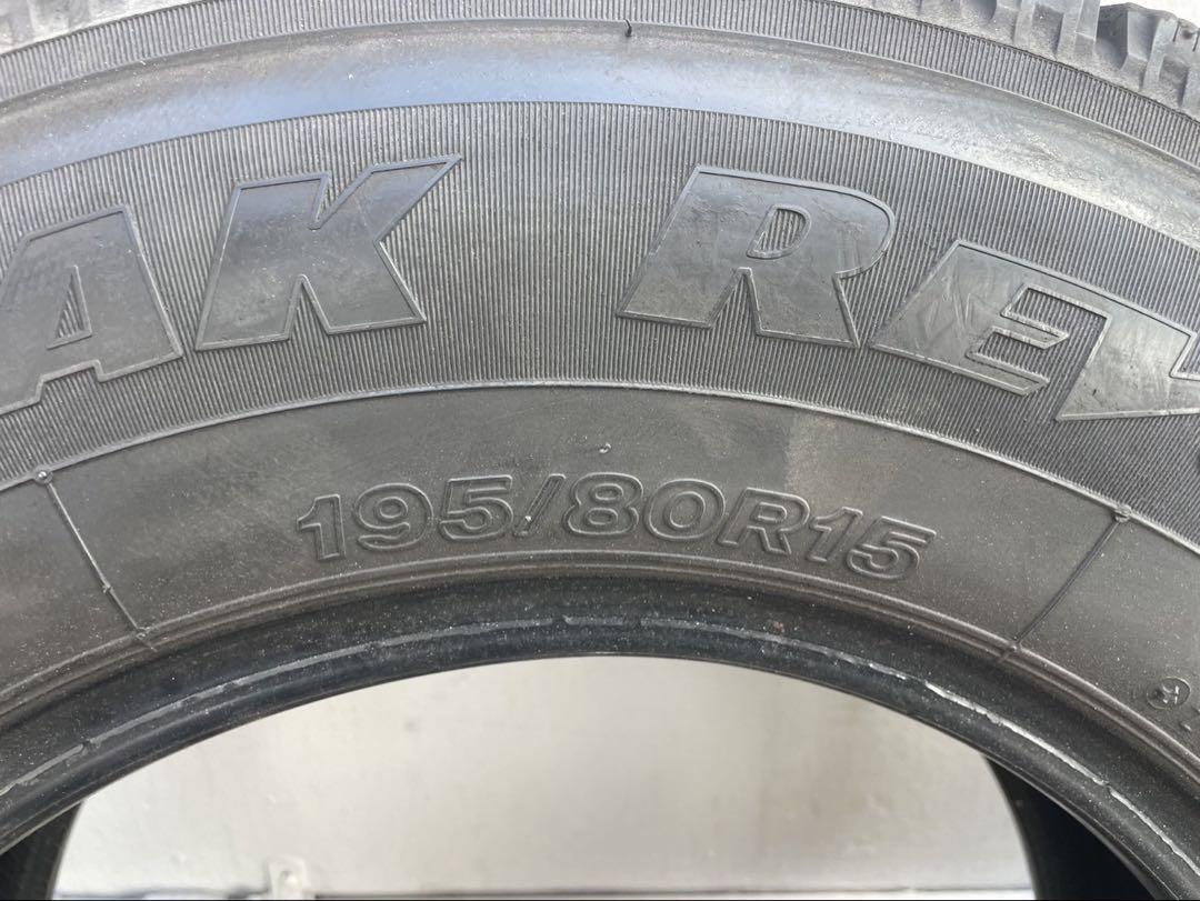 BRIDGESTONE 195/80R15 スタッドレスタイヤ