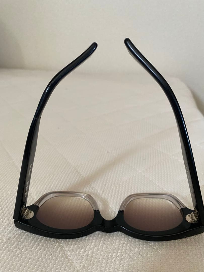 ブラック|クリア ブラウンレンズ全体的に状態が悪い