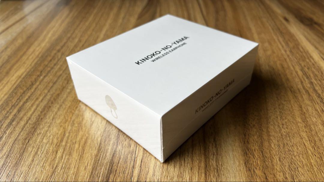 【未開封】徐々に値下げ！きのこの山　イヤホン１台 名入りケース１個付き