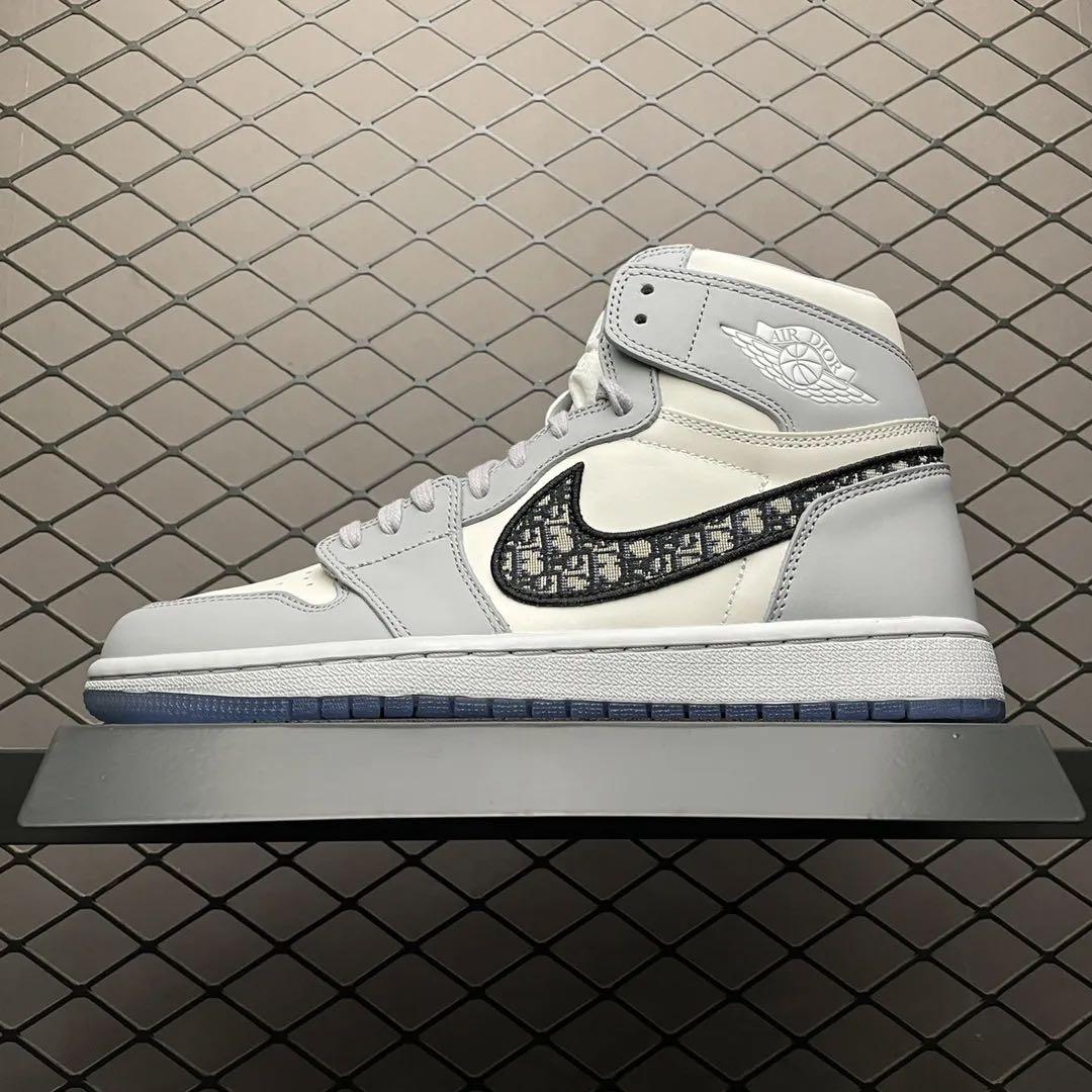 Doir x Nike Air Jordan1 High OG “DIOR”