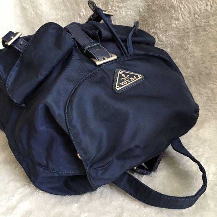 中古 美品 PRADA プラダ ナイロンリュック 三角ロゴ ネイビー 中古 美品 PRADA プラダ ナイロンリュック 三角ロゴ ネイビー