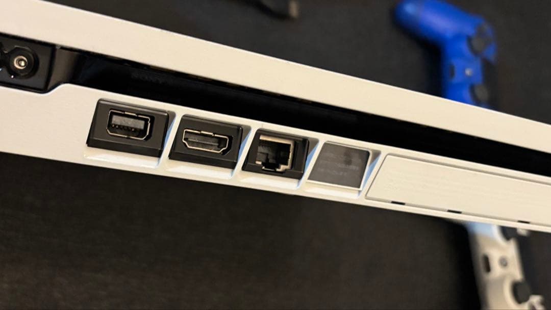 PlayStation 4 本体 1tbコントローラー付きやや傷や汚れあり UP786_INFO