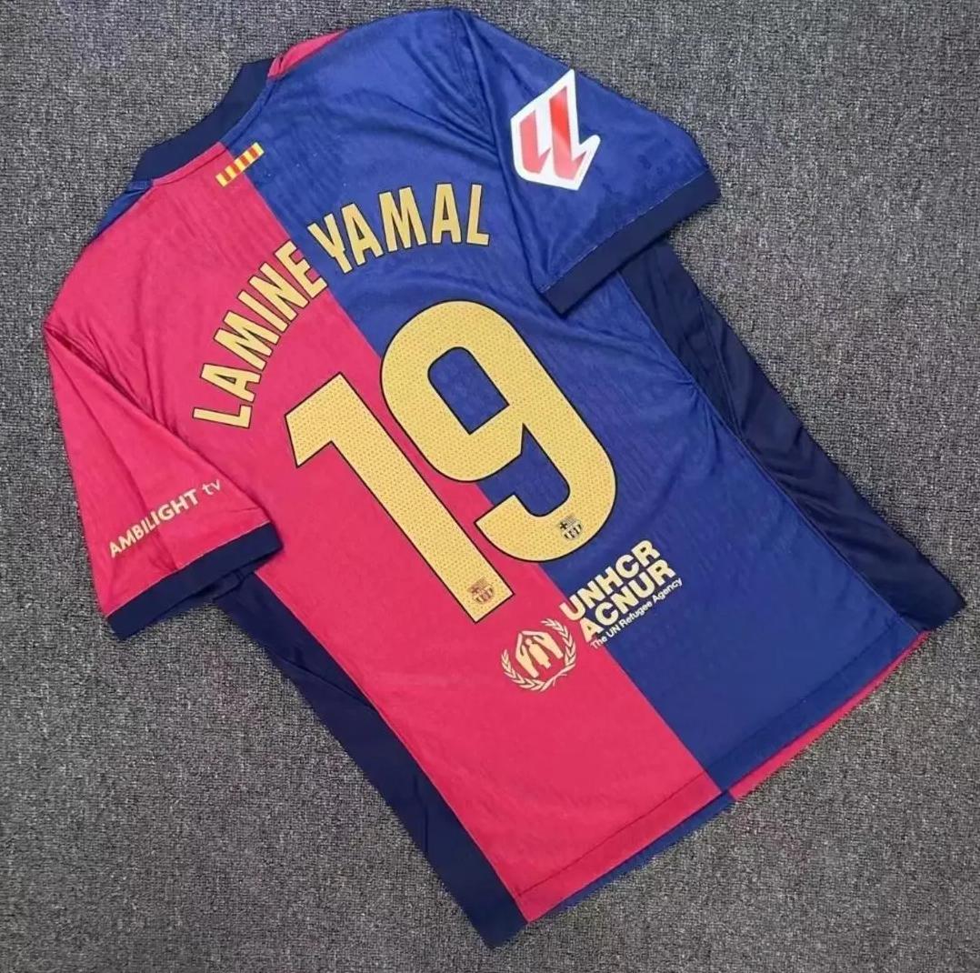 新品 24/25バルサホームユニホーム19番ヤマル サッカー ジャージ