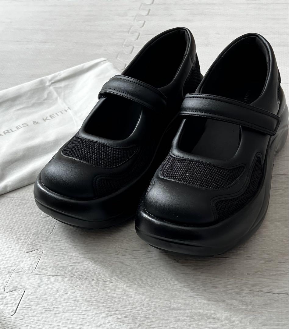 CHARLES & KEITH メリージェーンシューズ 黒
