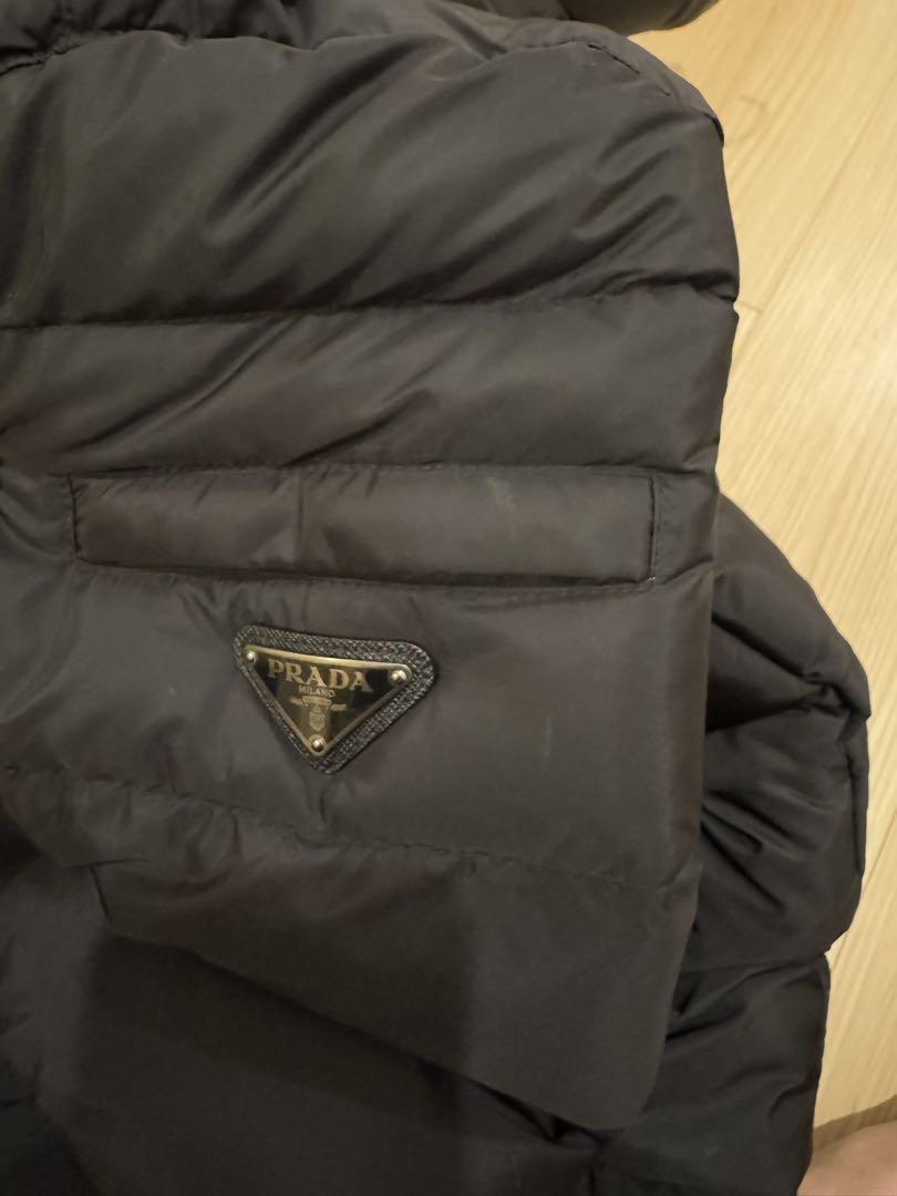 PRADA ダウンジャケット　ナイロン　L 黒