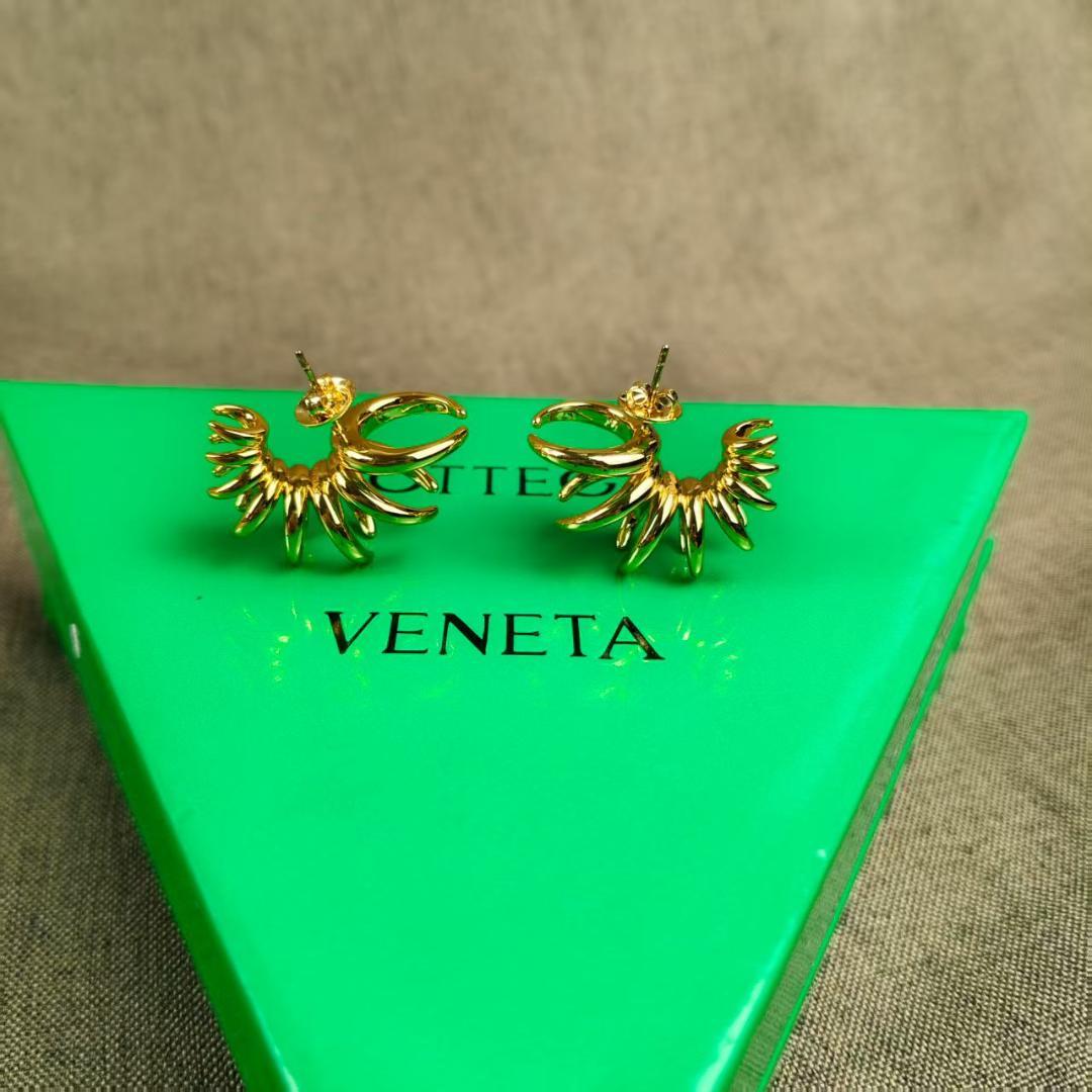 【美品】BOTTEGA VENETA ゴールドフープピアス