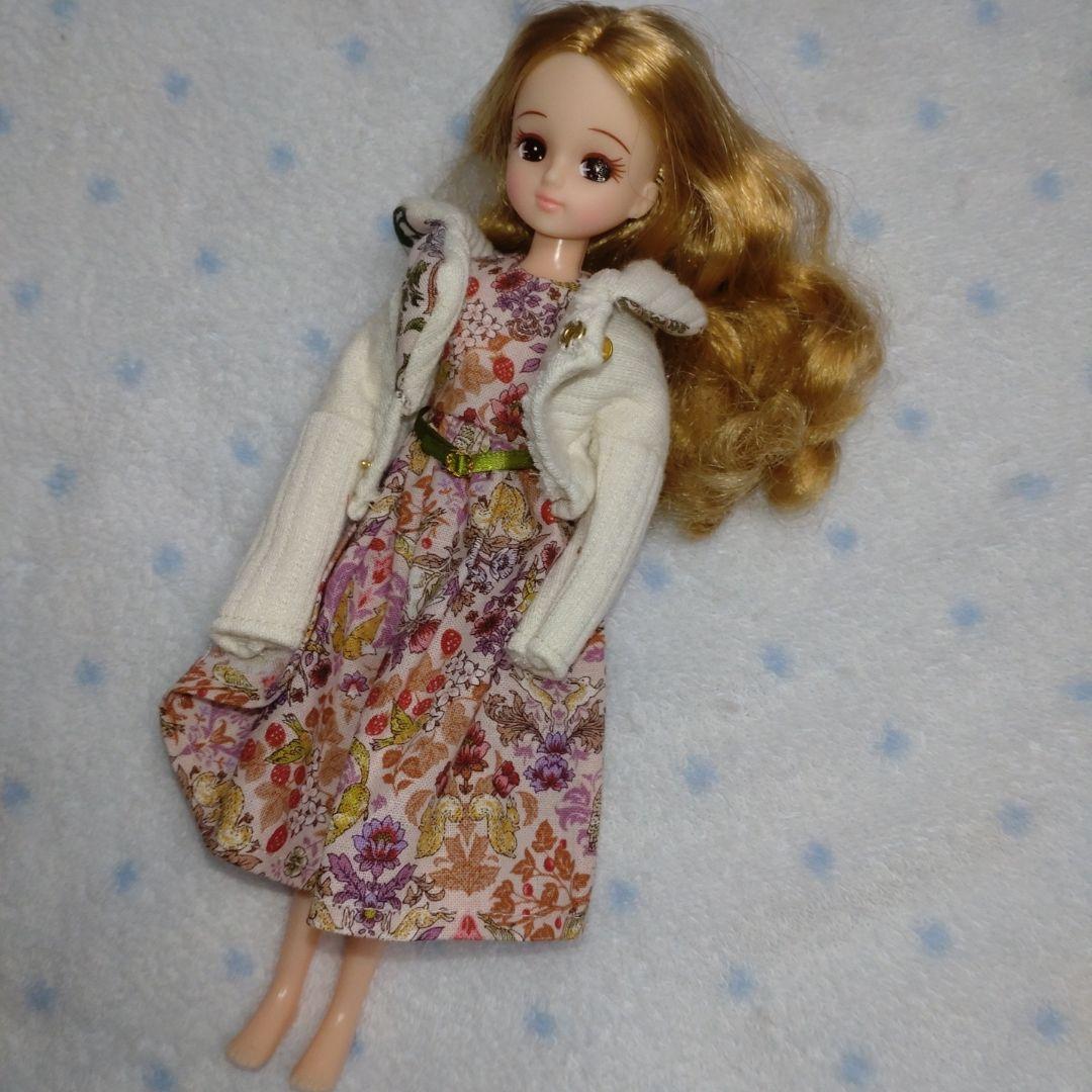 キャッスル　リカちゃん　お洋服付き