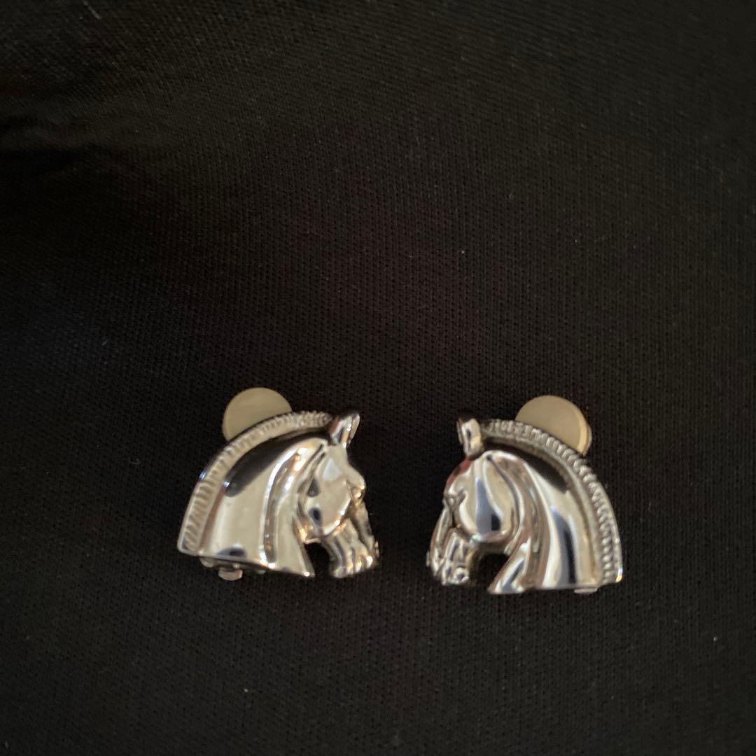 HERMES イヤリング ホースモチーフ メタル シルバー 馬