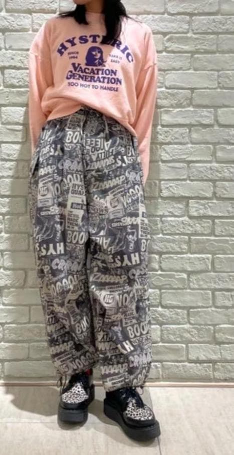 美品　FULLY HYSTERIC CAMO柄 HYS LOGO　イージーパンツ