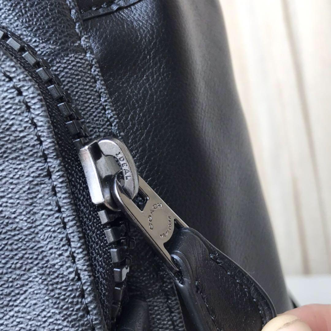新品 COACH トラック ブラック バックパック C2712