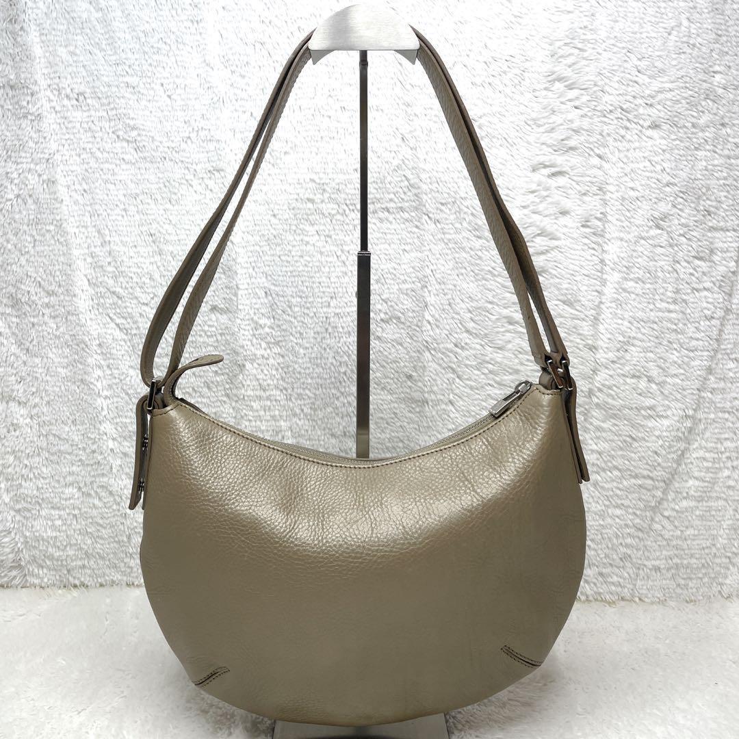 美品 HIROFU ショルダーバッグ シボ革 Hロゴ ハーフムーン