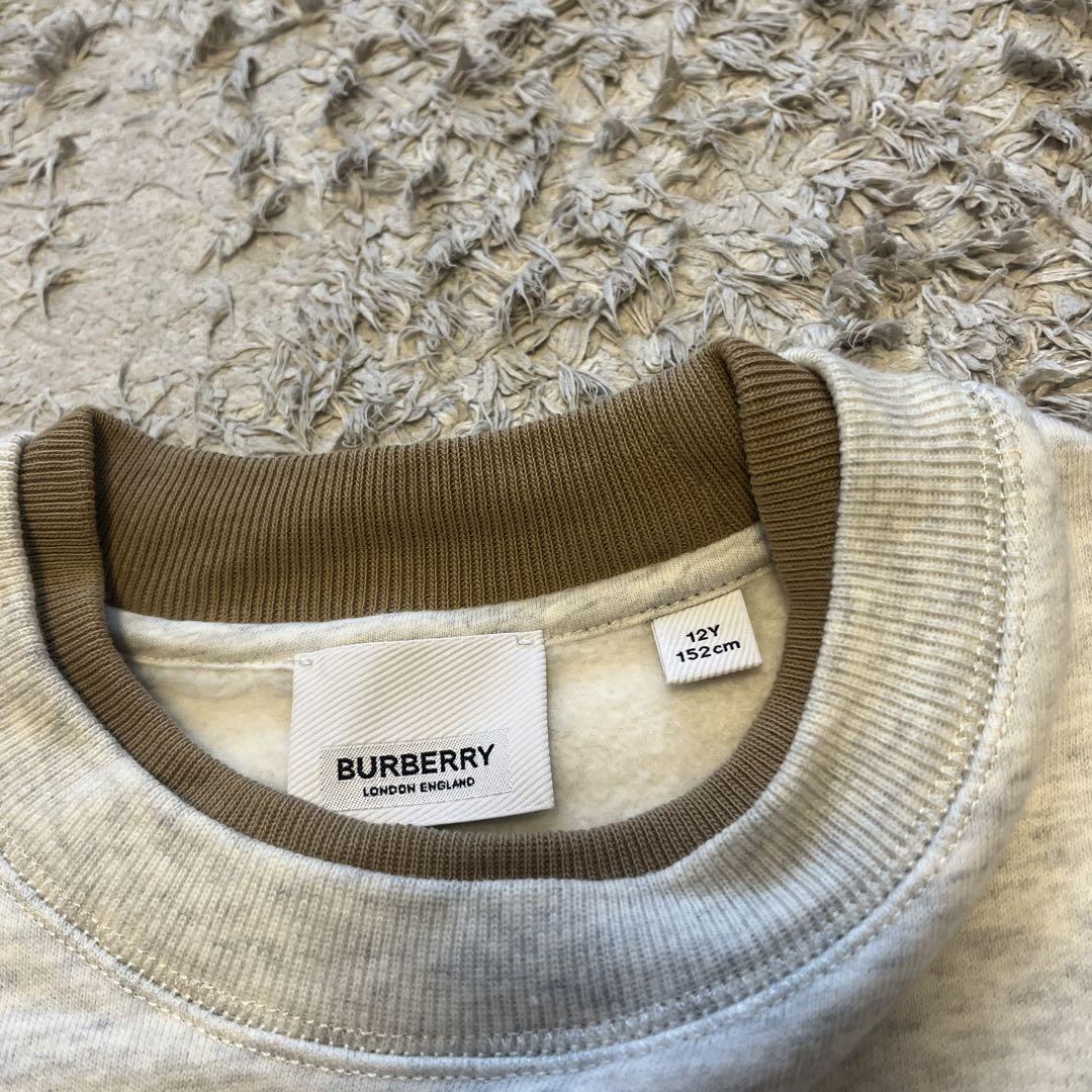 BURBERRY グレー ロゴスウェット 12Y BURBERRY グレー ロゴスウェット 12Y