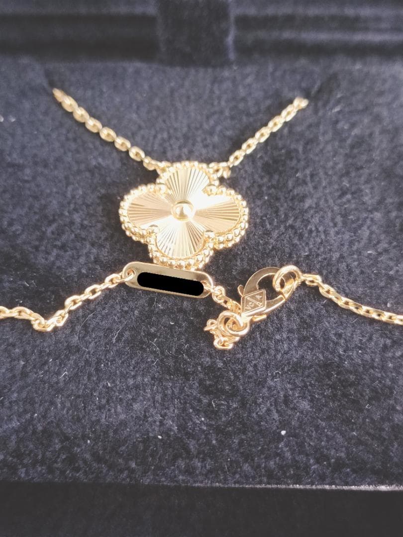 ア‌﻿ル‌﻿ハ‌﻿ン‌﻿ブ‌﻿ラ‌﻿ ‌﻿ネ‌﻿ッ‌﻿ク‌﻿レ‌﻿ス