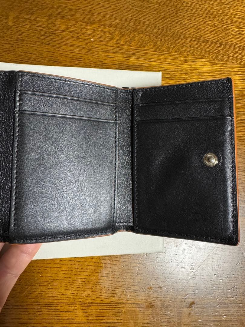 LOEWE 三つ折り財布