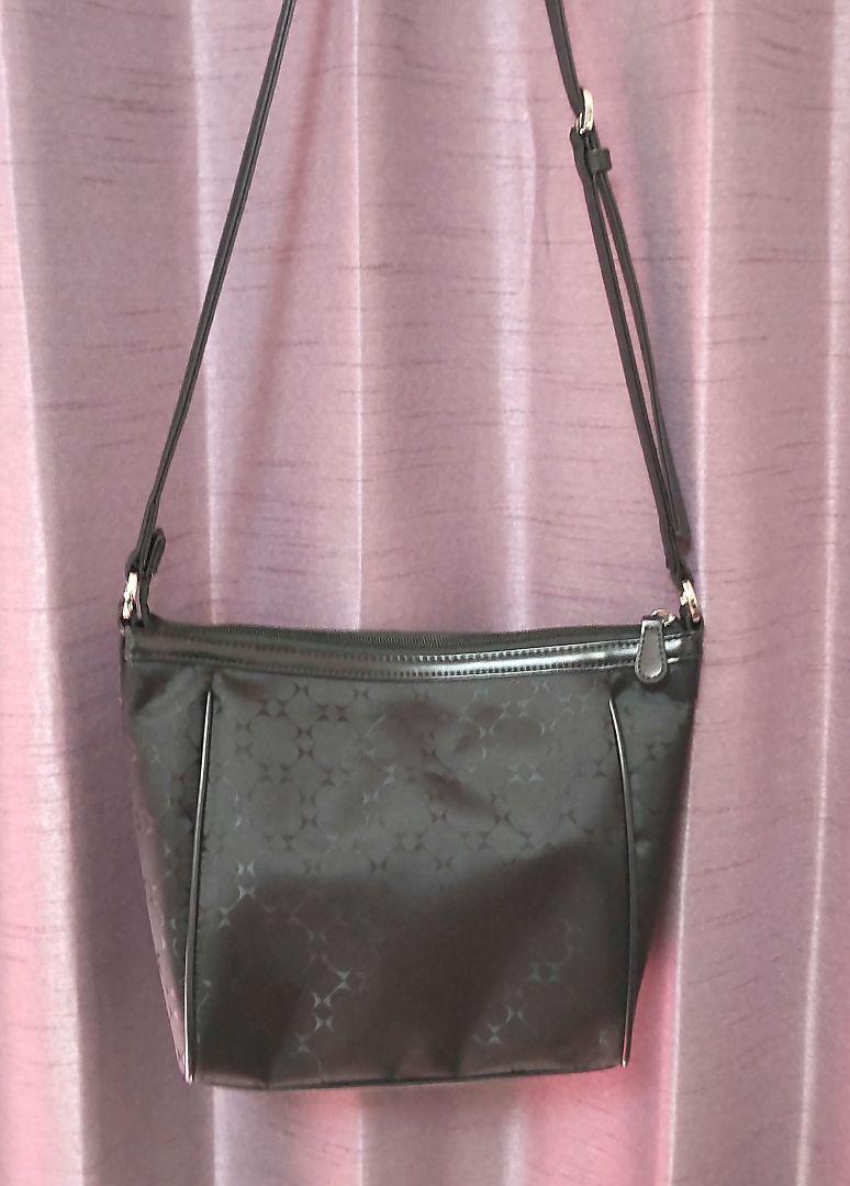 森英恵ショルダバッグ 森英恵ショルダーバッグ黒(斜めがけ可) - メルカリ