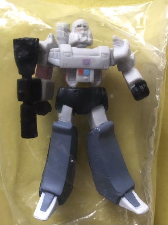 トランスフォーマー デストロン 破壊大帝メガトロン ワルサーP38