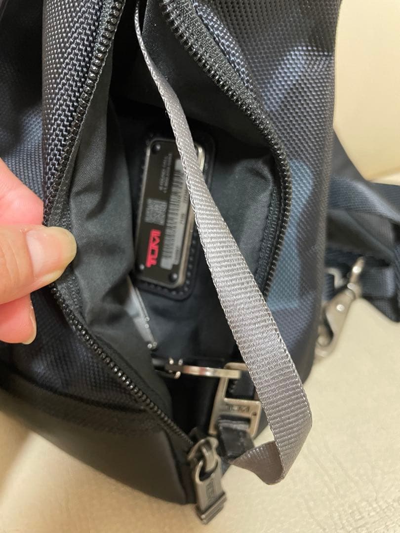 TUMI ボディバッグ スリングバック ネイビー迷彩 TUMI ボディバッグ スリングバック ネイビー迷彩