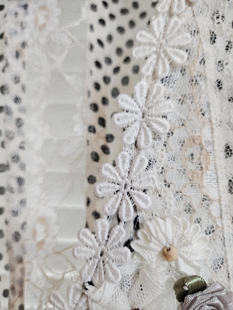 3L相当『新品』ドロシーのシルク混・手染めのドット柄・花モチーフのジレ 3L相当『新品』ドロシーのシルク混・手染めのドット柄・花モチーフのジレ