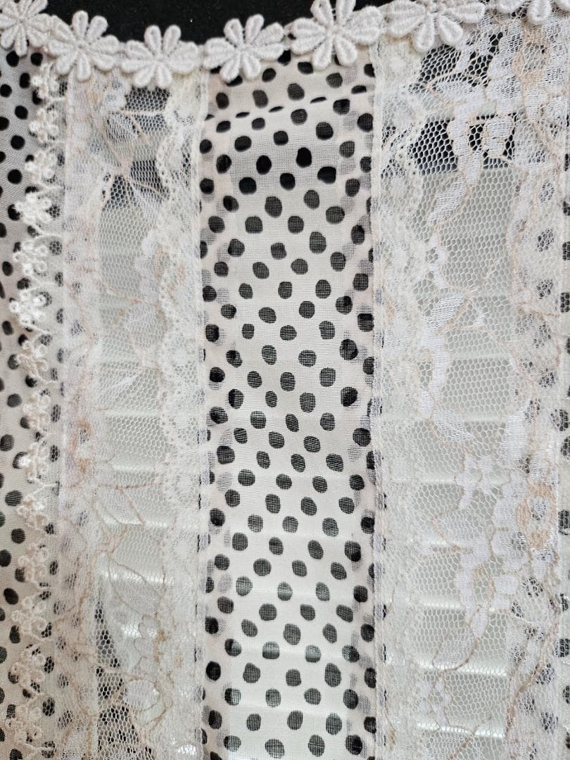 3L相当『新品』ドロシーのシルク混・手染めのドット柄・花モチーフのジレ 3L相当『新品』ドロシーのシルク混・手染めのドット柄・花モチーフのジレ