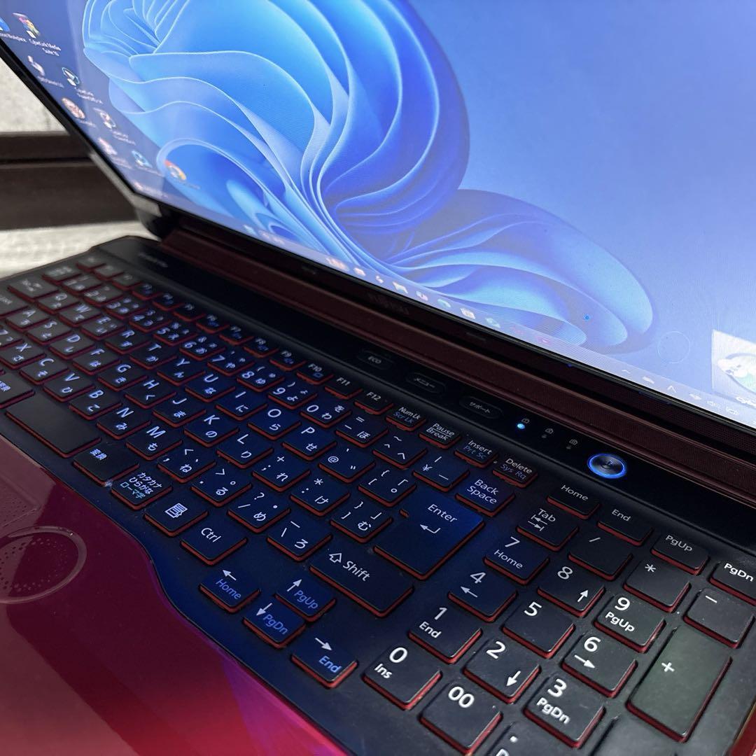 爆速仕様Core i7 富士通ノートパソコン Blu-raySSD Webカメラ