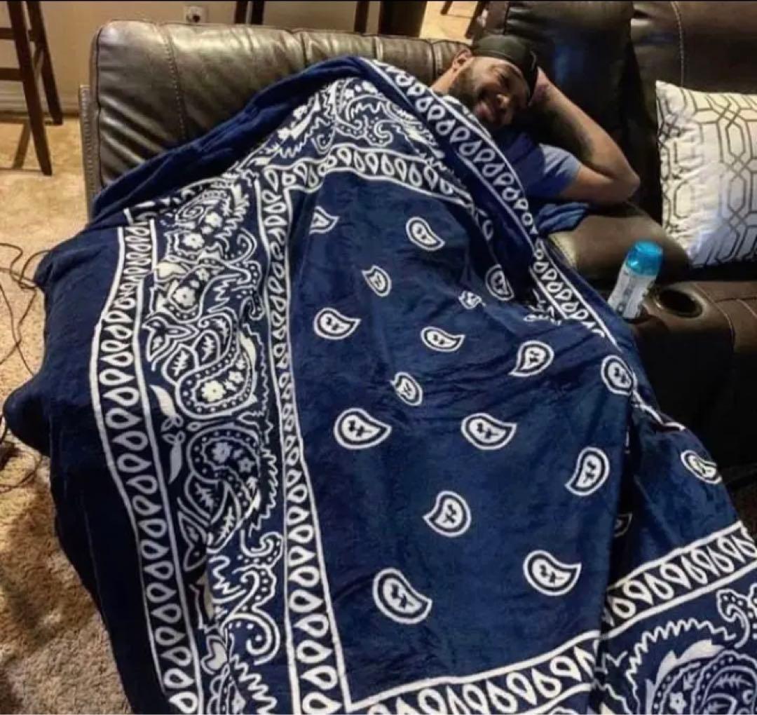 venice90291様専用19日】バンダナ ペイズリー ブランケット 毛布