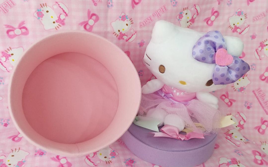 キティ　トランク　小物入れ　メイクボックス　プラスチックケース　ぬいぐるみ